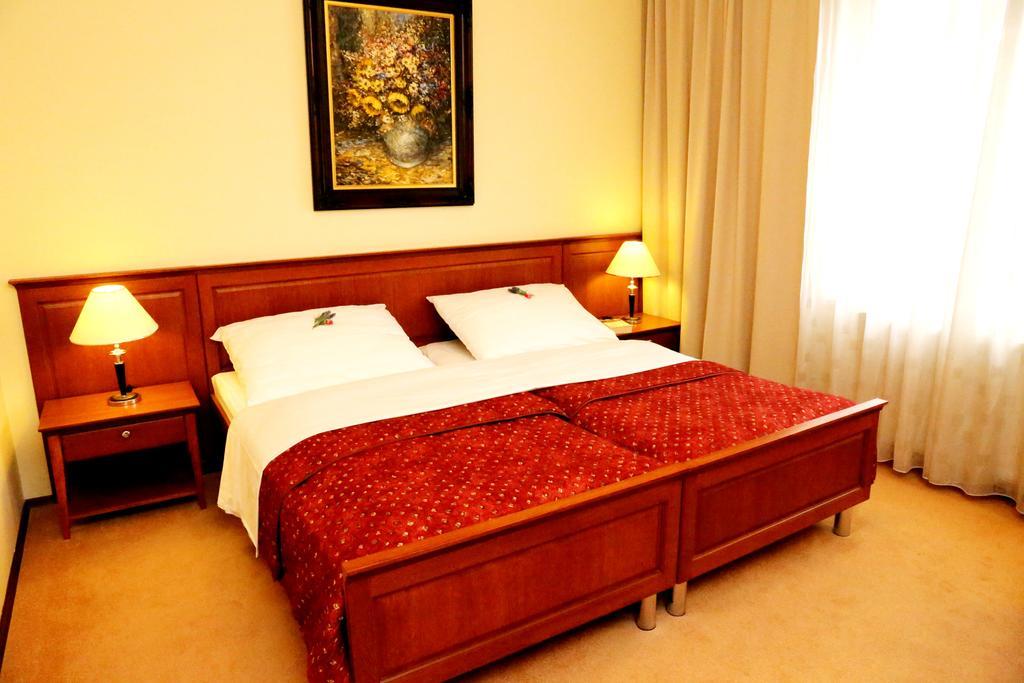 Hotel Matysak Bratislava Buitenkant foto
