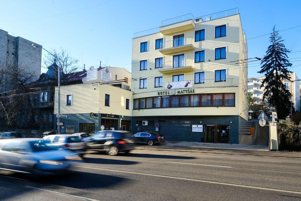 Hotel Matysak Bratislava Buitenkant foto