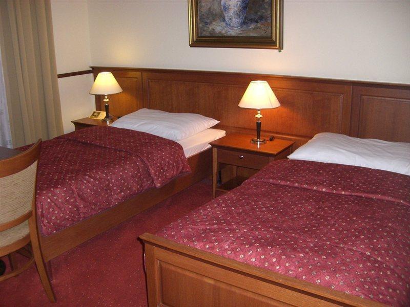 Hotel Matysak Bratislava Buitenkant foto
